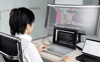德阳 ,php声明和调用变量的符号是什么？